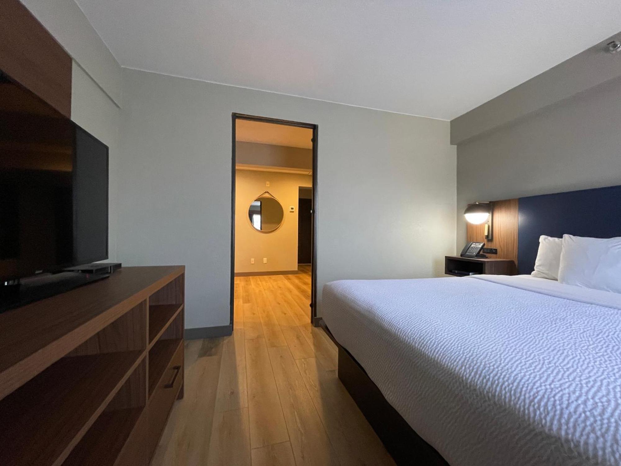 La Quinta By Wyndham Dallas Dfw Airport North Irving