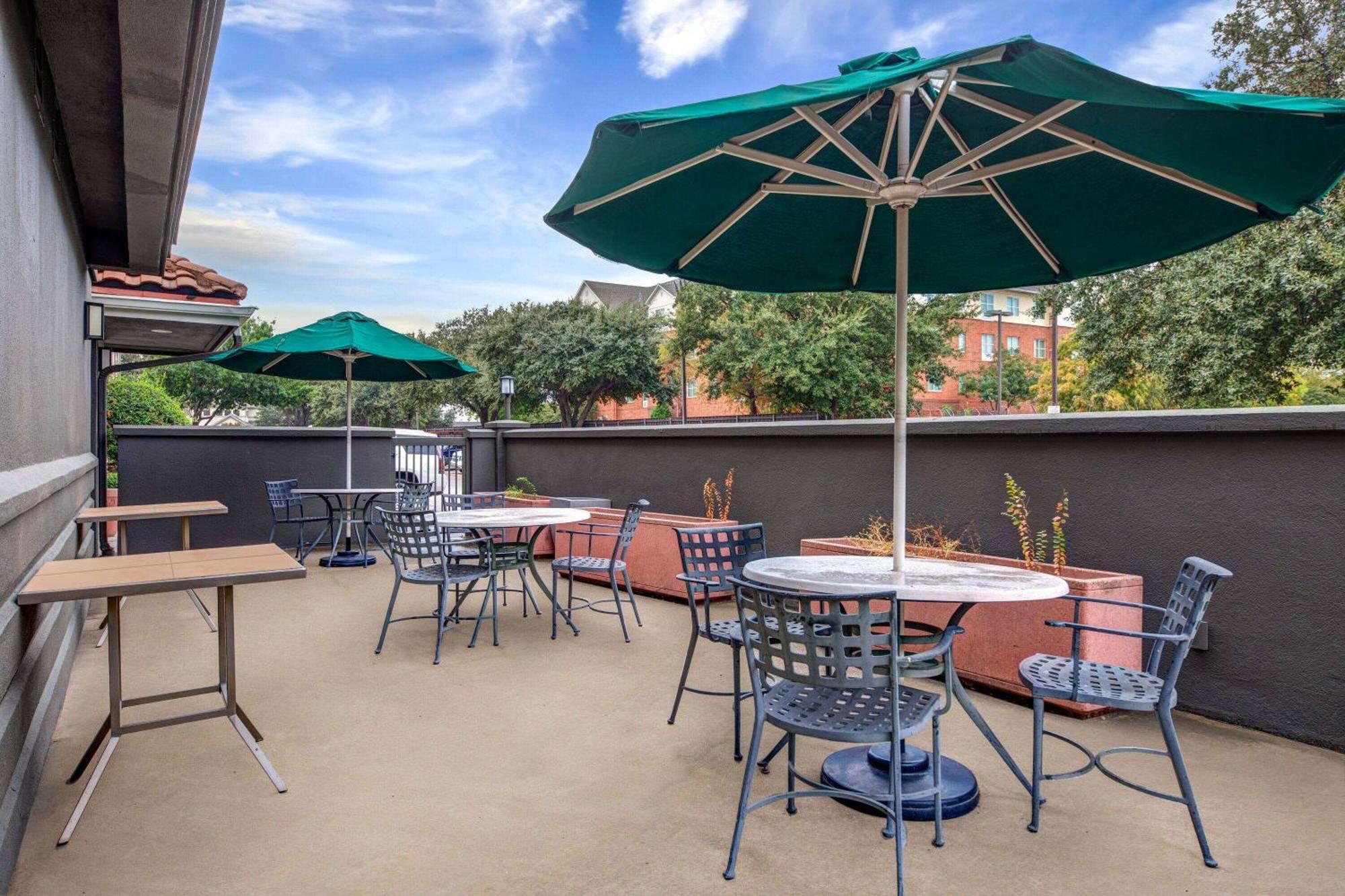Hotel La Quinta By Wyndham Dallas Dfw Airport North Irving