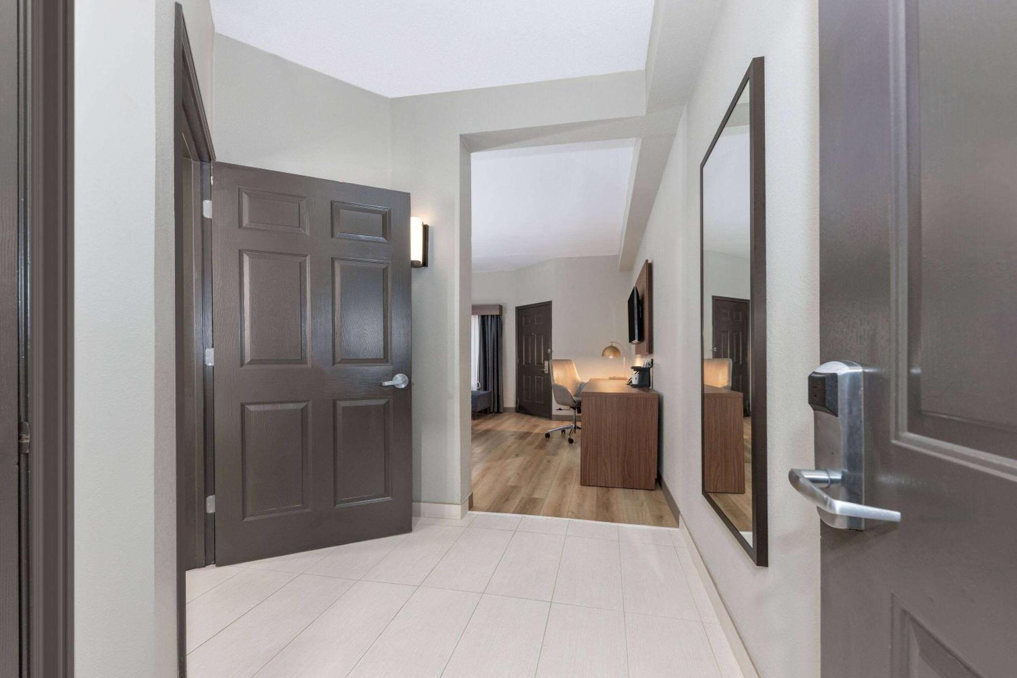 La Quinta By Wyndham Dallas Dfw Airport North Hotel 3*