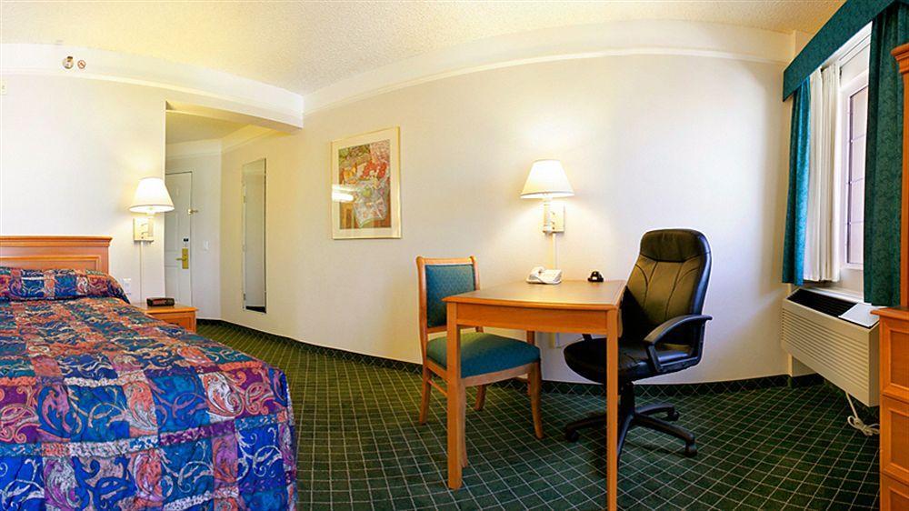 La Quinta By Wyndham Dallas Dfw Airport North 3*