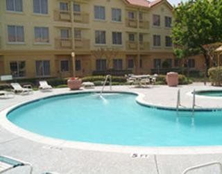 La Quinta By Wyndham Dallas Dfw Airport North Hotel