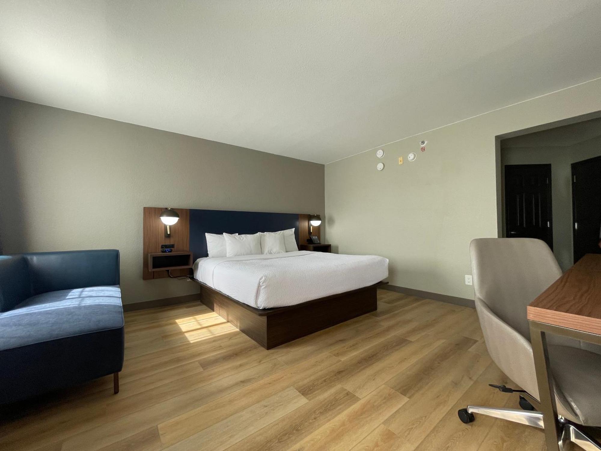 La Quinta By Wyndham Dallas Dfw Airport North Hotel