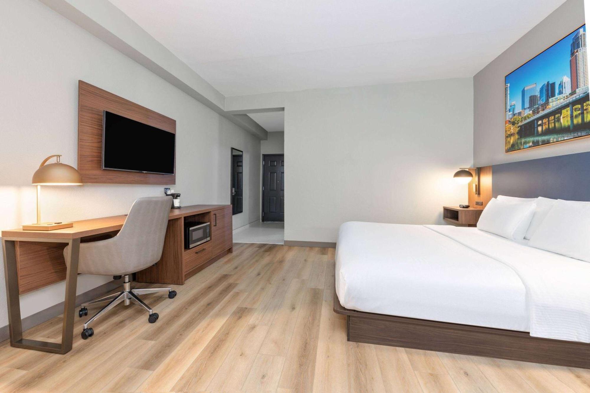 La Quinta By Wyndham Dallas Dfw Airport North