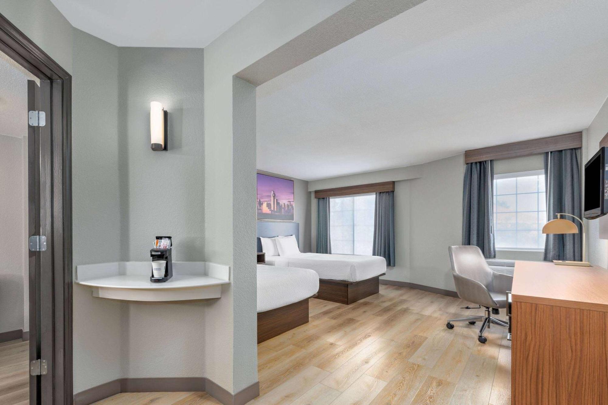 Hotel La Quinta By Wyndham Dallas Dfw Airport North