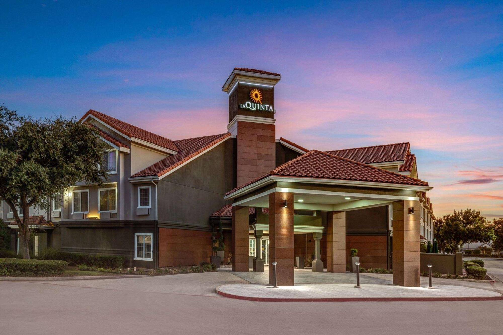Hotel La Quinta By Wyndham Dallas Dfw Airport North Irving
