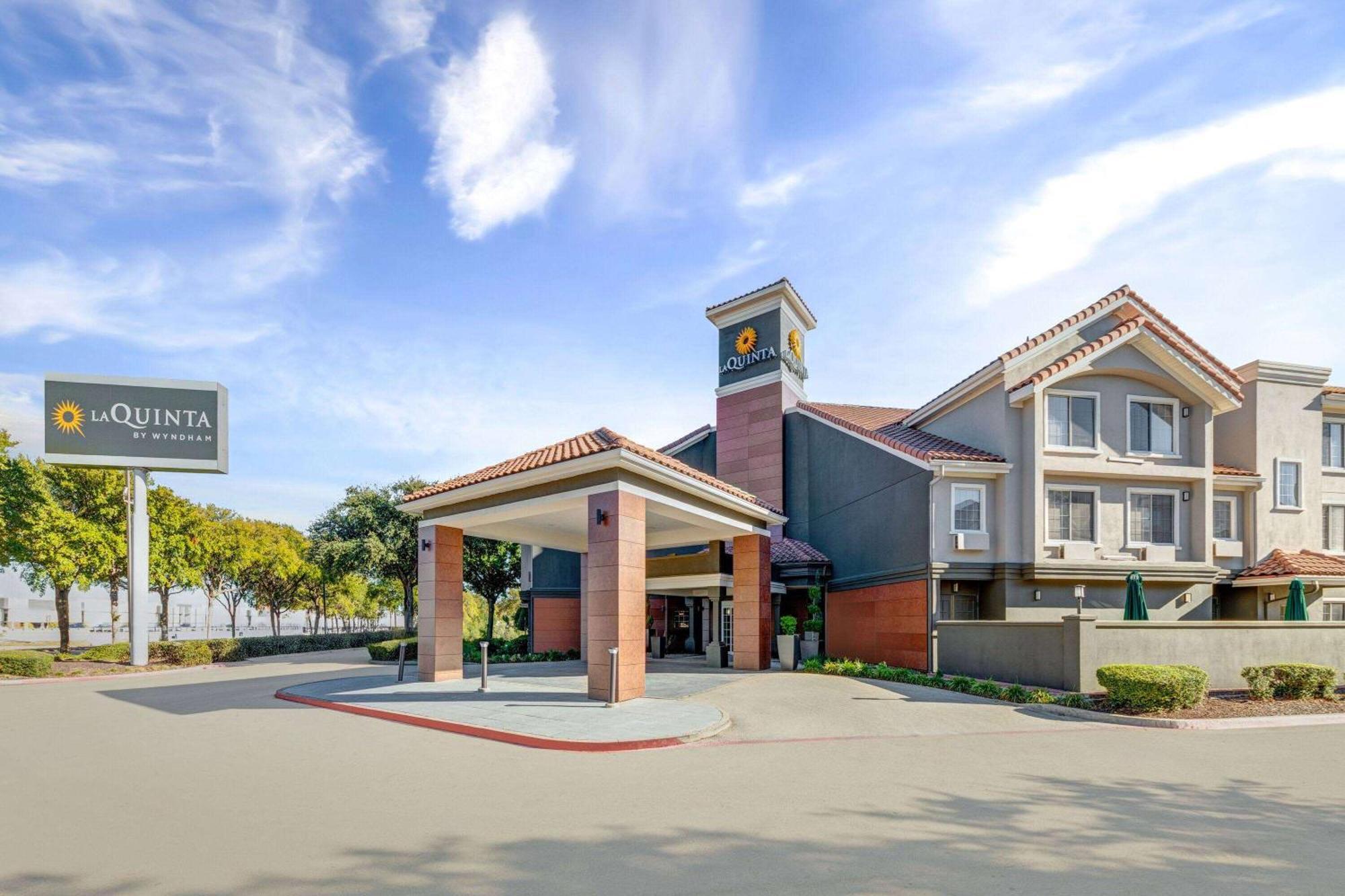 La Quinta By Wyndham Dallas Dfw Airport North