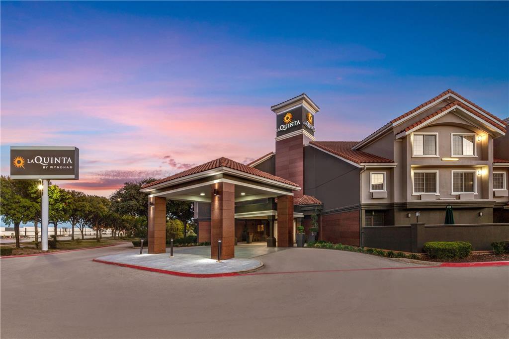 La Quinta By Wyndham Dallas Dfw Airport North 3*