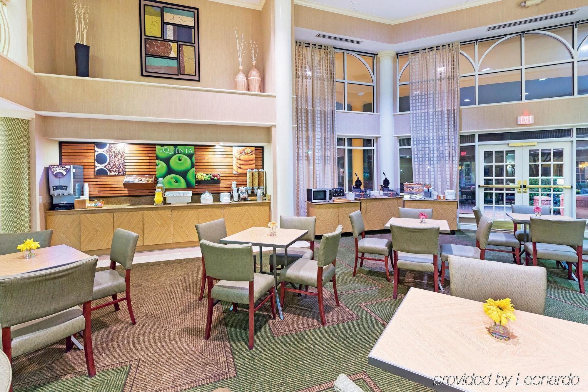 La Quinta By Wyndham Dallas Dfw Airport North Hotel